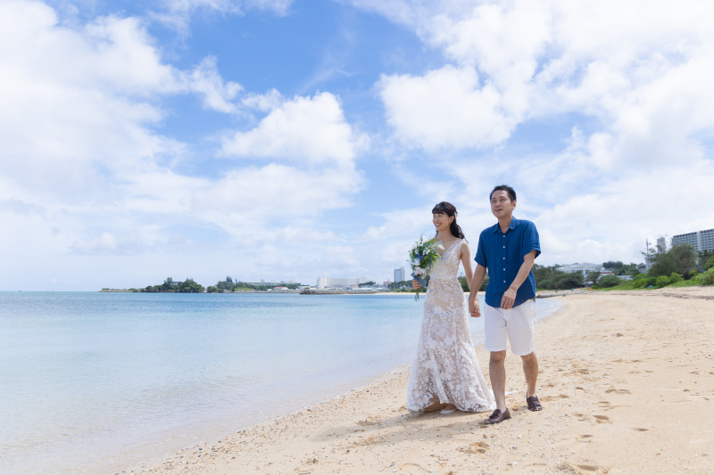 白い砂浜が広がるビーチへ♪