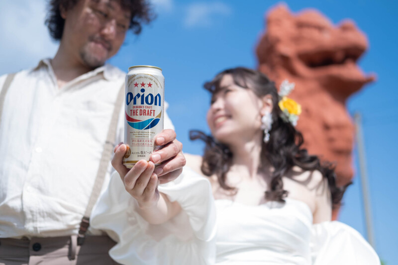 大きいシーサーをバックに♪