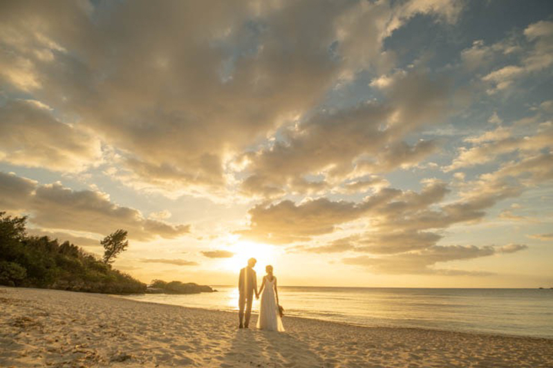 沖縄サンセットを眺めながら