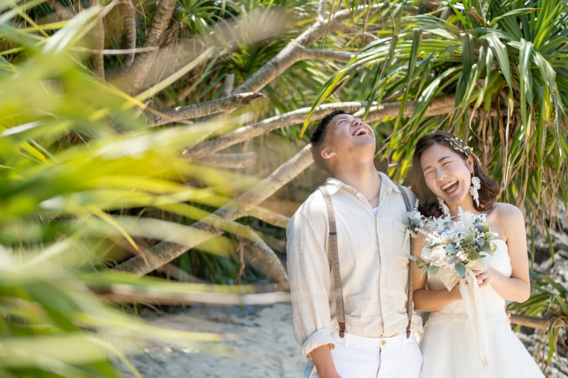 葉っぱの影からこっそり