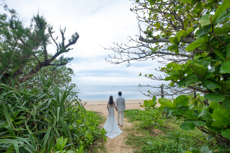 ビーチから沖縄フォトウェディングスタートです!