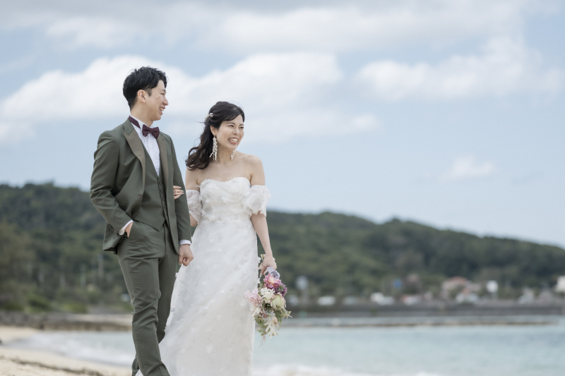 沖縄フォトウェディングMプラン!(ビーチ×勝連城跡)