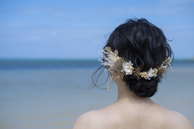 ドライフラワーを使用したヘアスタイル