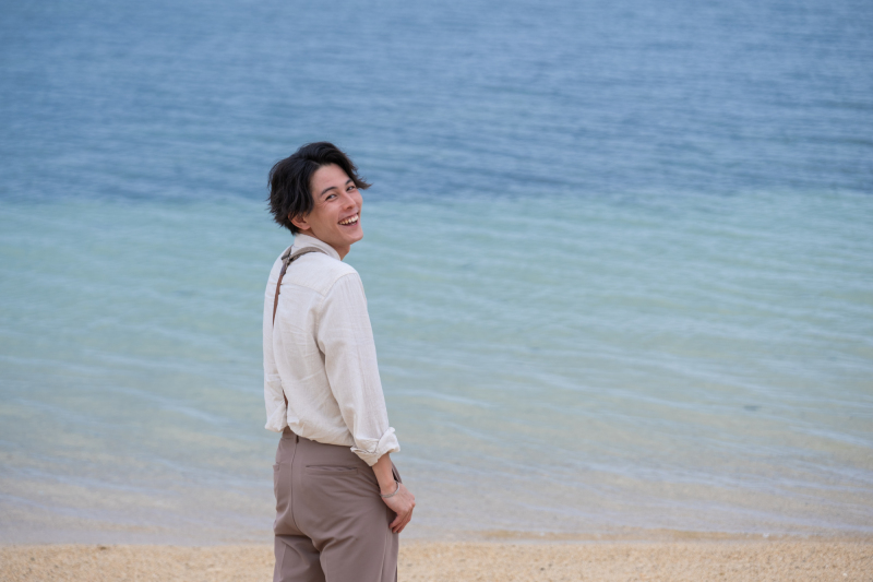 新郎様のソロショットは、自然体に。