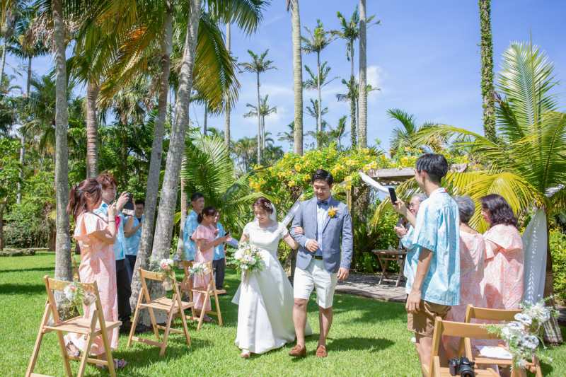 親族のみんなに囲まれて♪