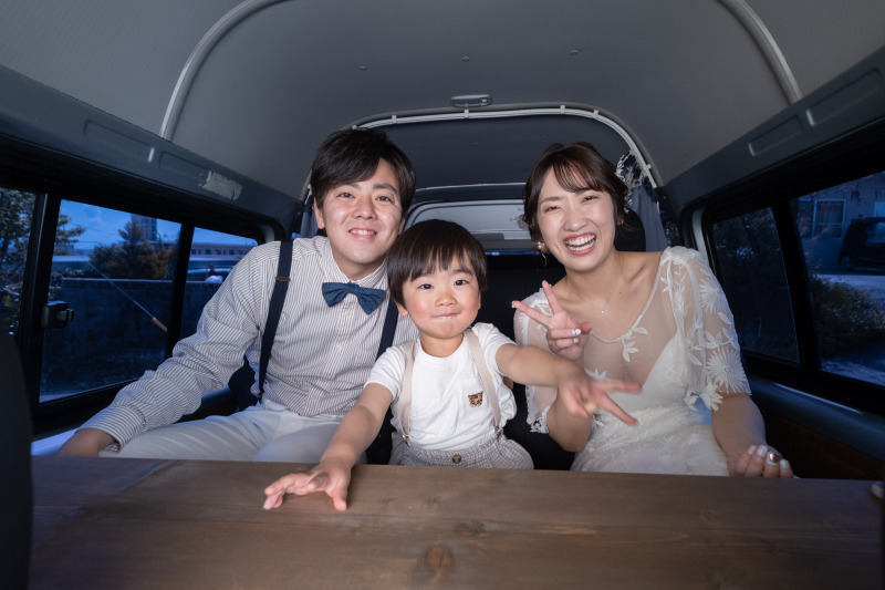 ロケ車の中でも1枚