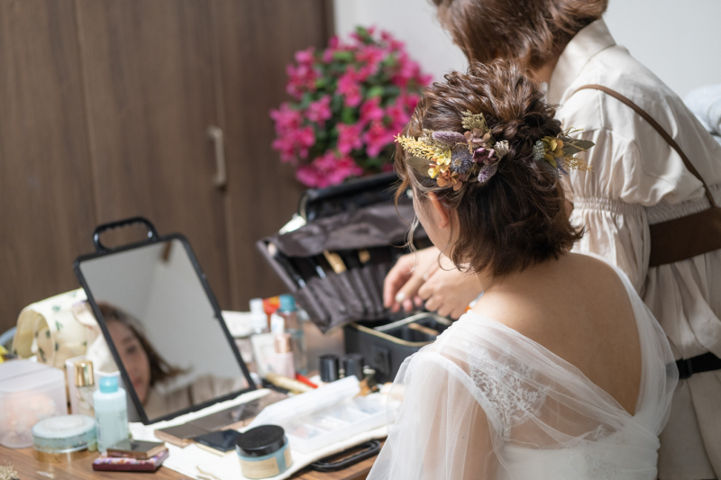 お部屋でヘアメイクスタート♪