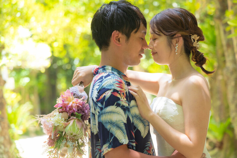 沖縄フォトウェディングらしい一枚