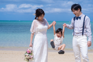 ファミリーフォトウェディング！（撮影地2箇所Mプラン＋サンセット撮影♪）