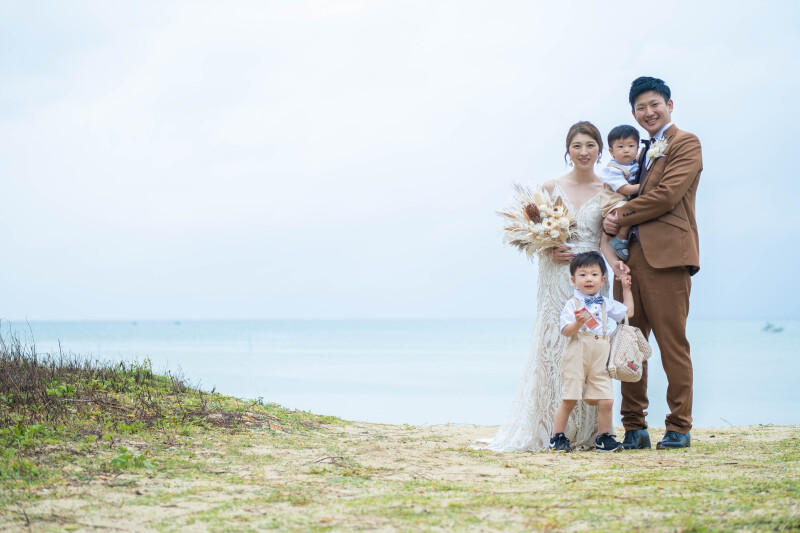 ビーチで沖縄フォトウェディング