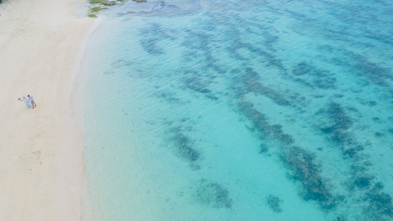 ドローン撮影では、海の美しさが引き立ちます♪