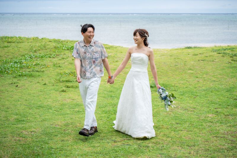 グリーンから沖縄の海が顔を出しています!