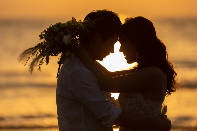 笑顔のシルエットを印象的に演出できるサンセット♪