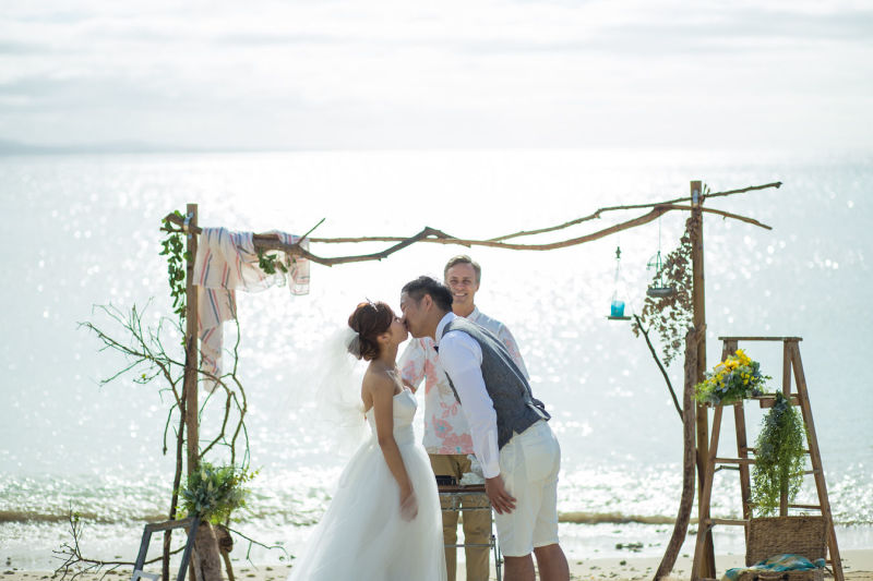 ビーチ挙式に欠かせないガゼボもプラン内です♪