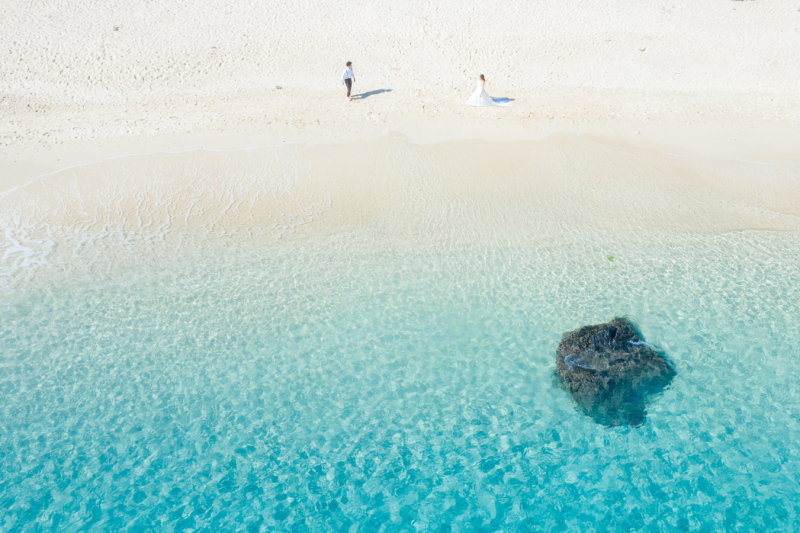 まるでゼリーのような海でフォトウェディング♪