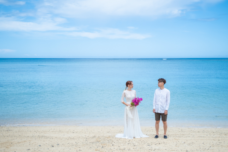 沖縄県北西部の人影少ないビーチへ向かいます♪