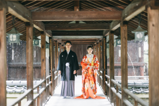雨も味方に。立本寺でしっとり大人な和装前撮り