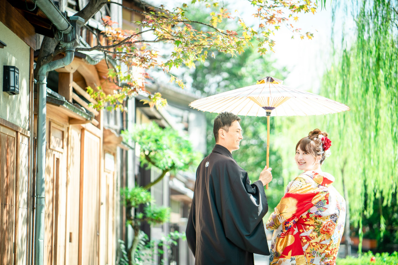 華やかに。