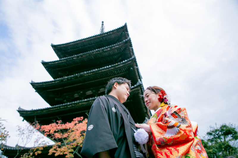 青空と紅葉。