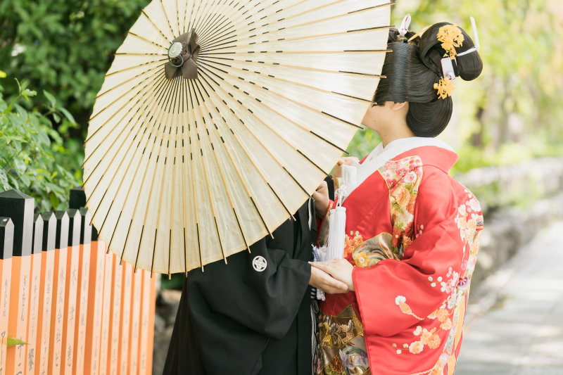 隠れて。。