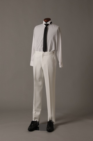 ホワイト(ジャケットなし・棒タイ)
