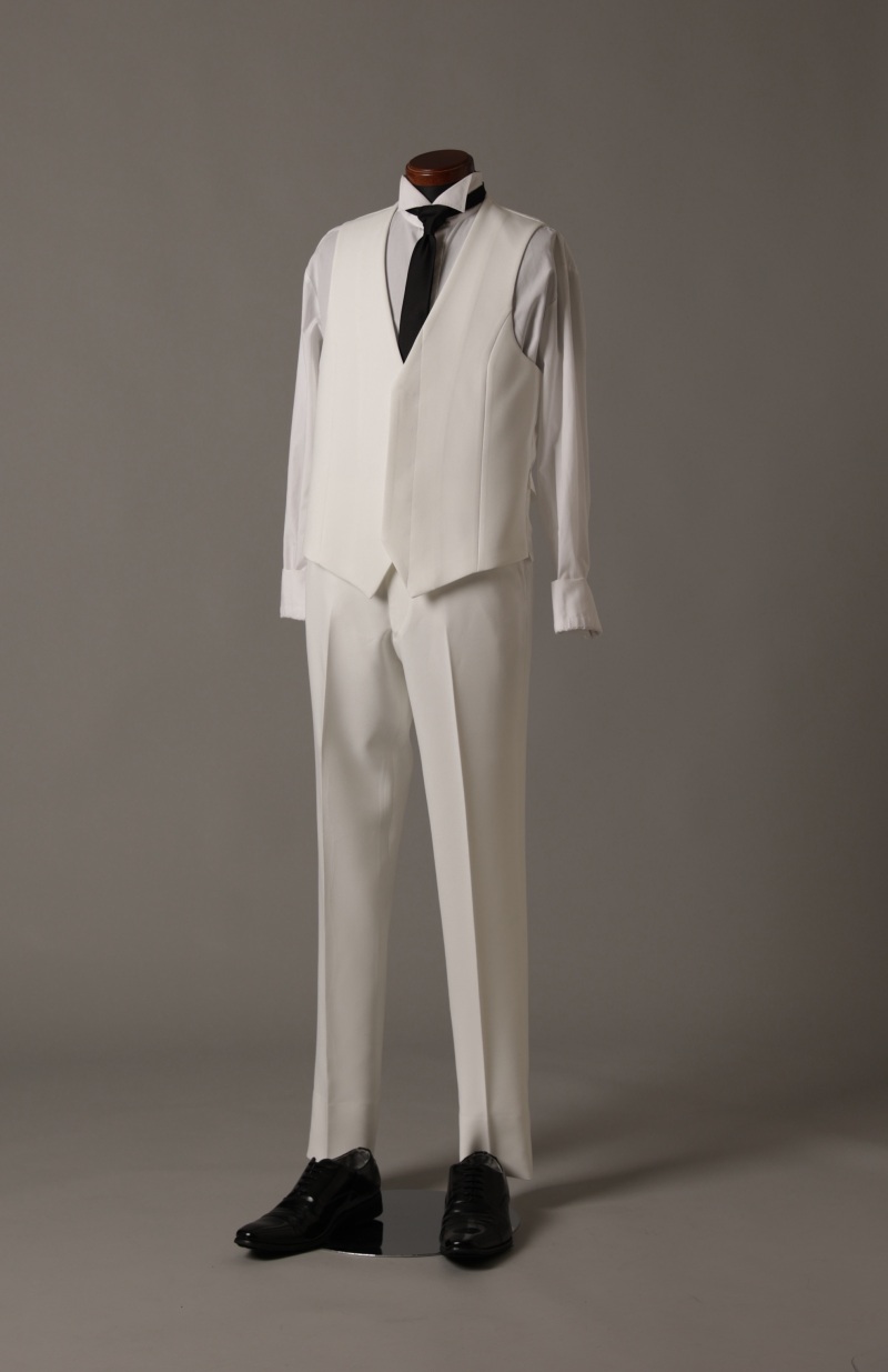 ホワイト(ジャケットなし)