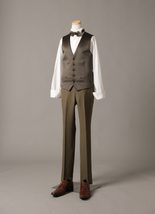 カーキ（ジャケットなし）