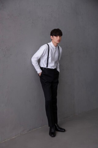 Black×シャツスタイル