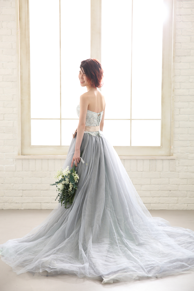 バックスタイルもキレイに残します。