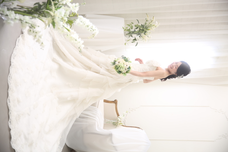 振り向きカットも美しく