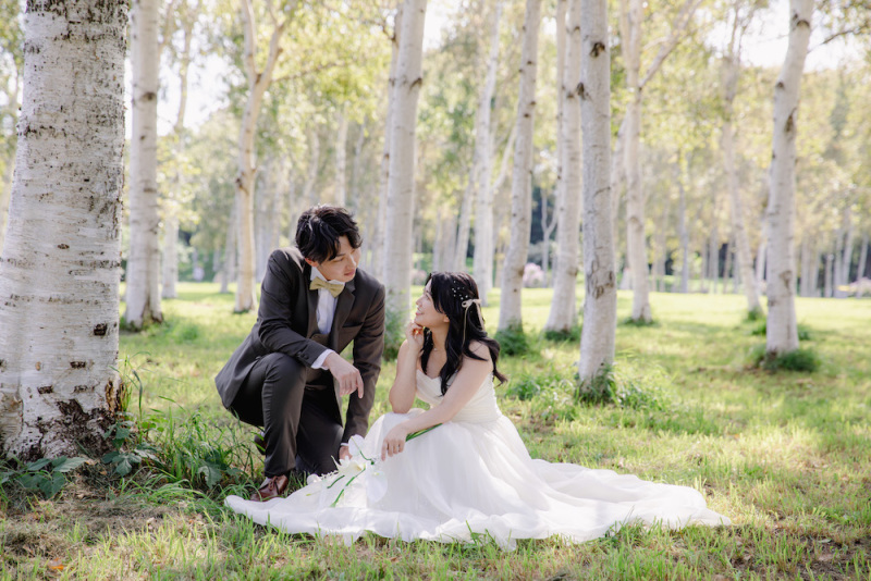 【北海道らしい白樺並木で】