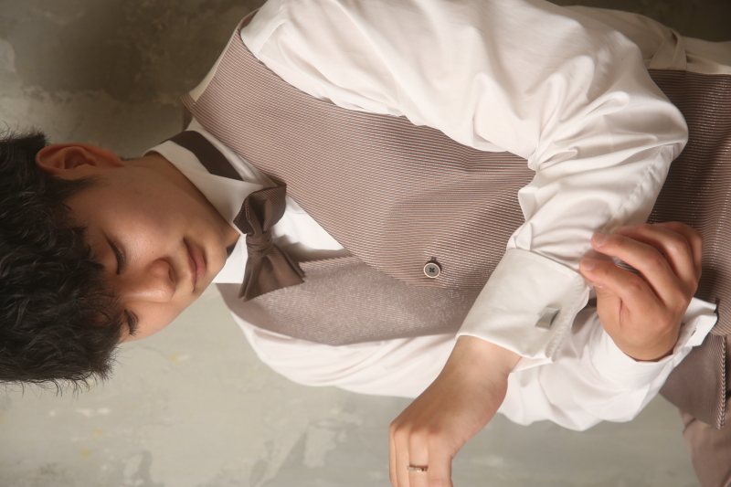 お婿様も雰囲気を変えてソロ撮影