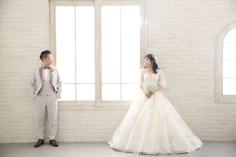 天候に左右されない明るいスタジオ