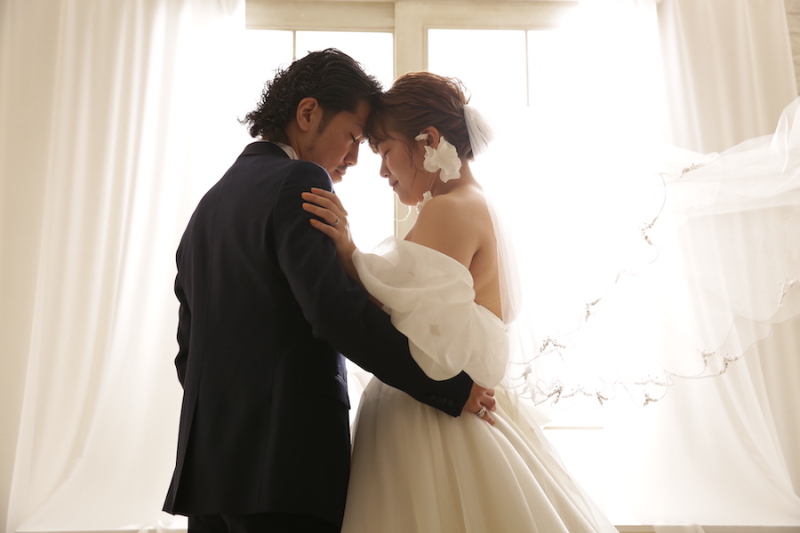 白ドレスでは王道に。