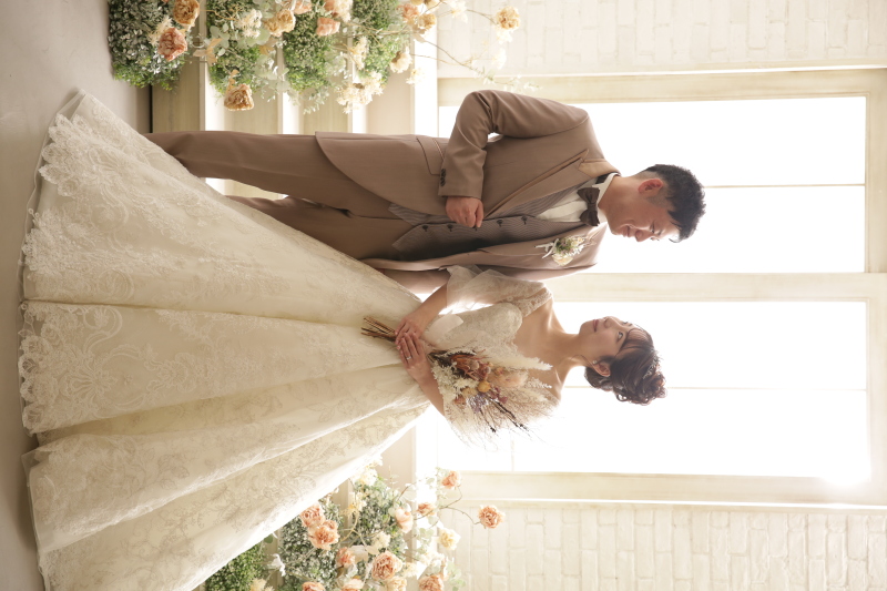 ボリュームたっぷりの王道ウェディングドレス