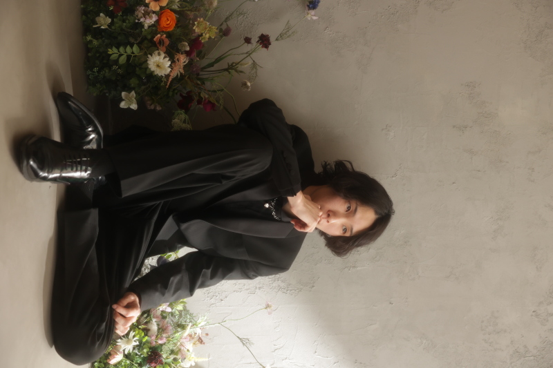 "可愛い"だけじゃない！洗練された衣装＆背景