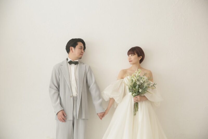 パフスリーブドレスで撮影スタート！