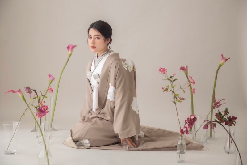 ベージュ打ち掛け×レース小物