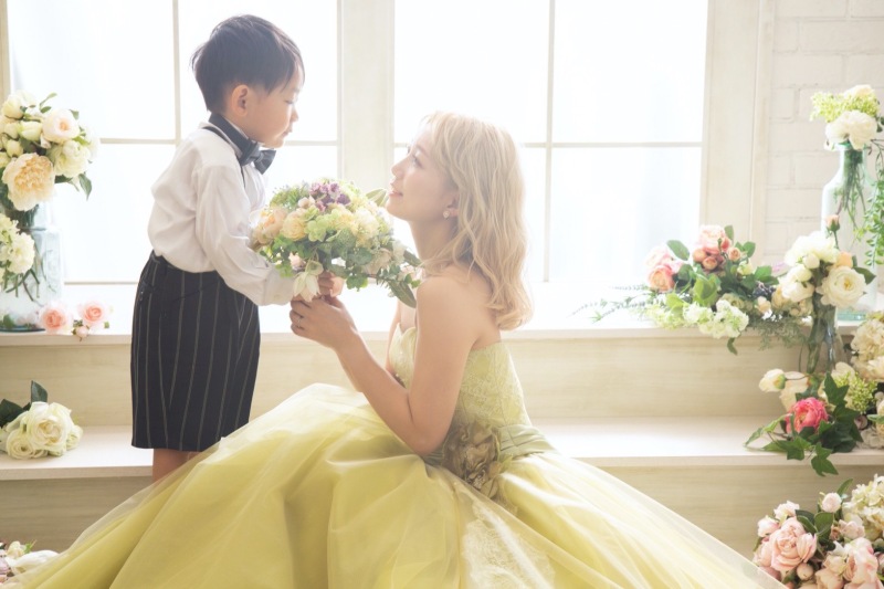 【11月中のお申込み】家族やペットと洋装1着スタジオ撮影【洋装シンプルプラン+集合撮影】