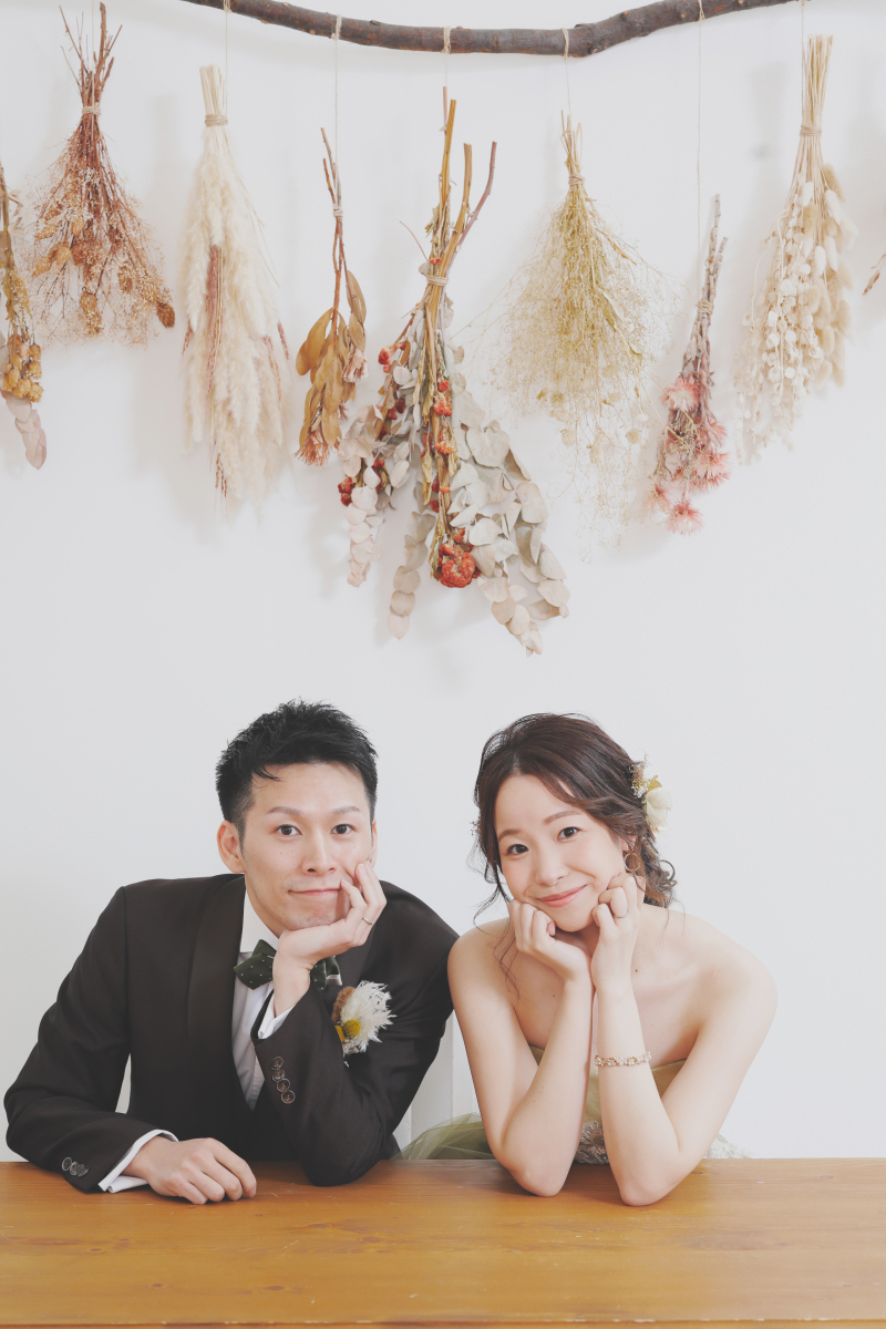 ドライフラワーの下で