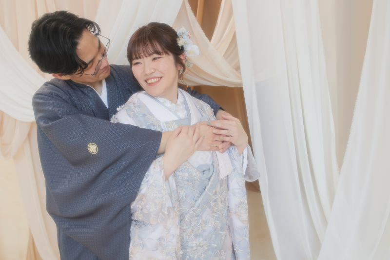 後ろからぎゅっと