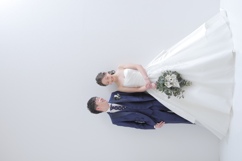 表情や仕草が際立つ、シンプルな１枚