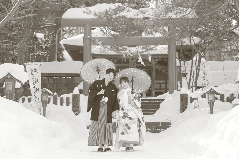 モノトーンで情緒的に