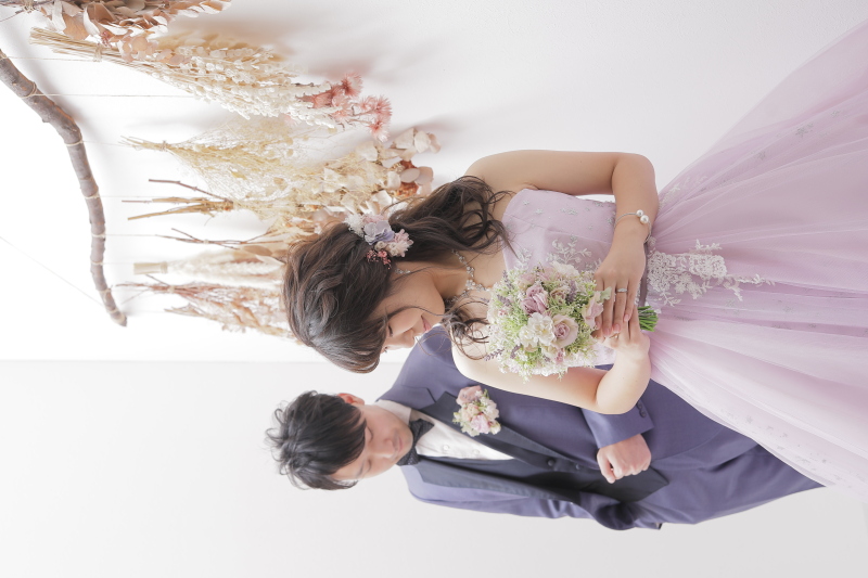 ラベンダーカラーのドレスが可愛い