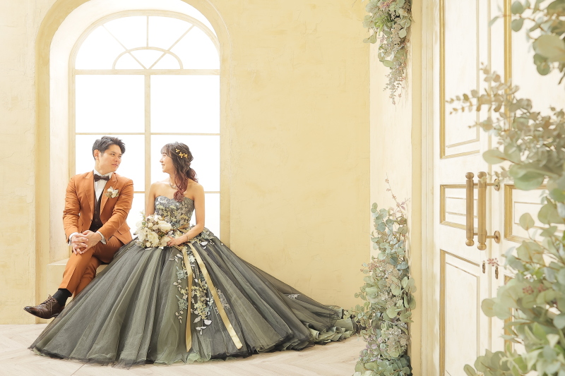 窓際で一緒におしゃべり