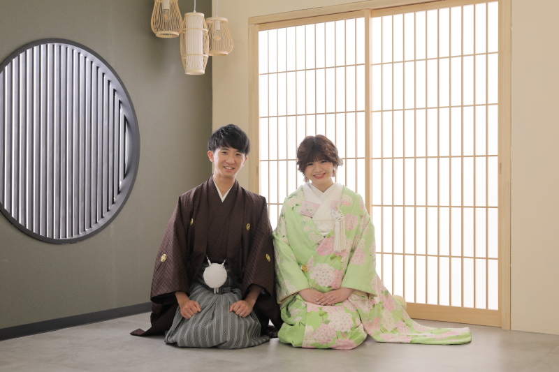 正座ショットも外せない!