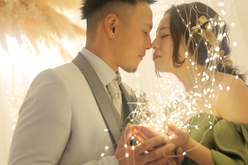 鼻と鼻をくっつけて