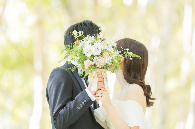 ブーケでお顔隠し