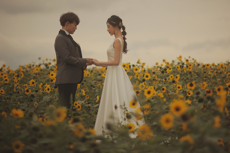 ひまわりと一緒に