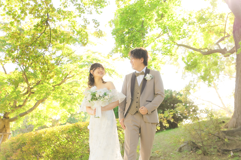 背中合わせからの、